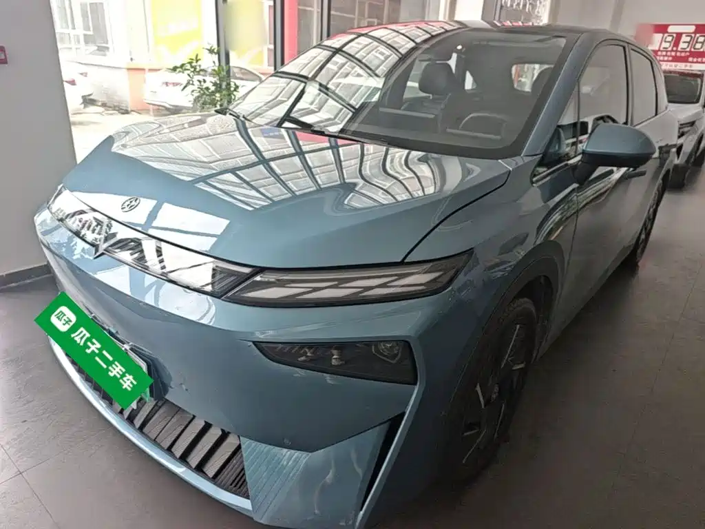 Venucia VX6