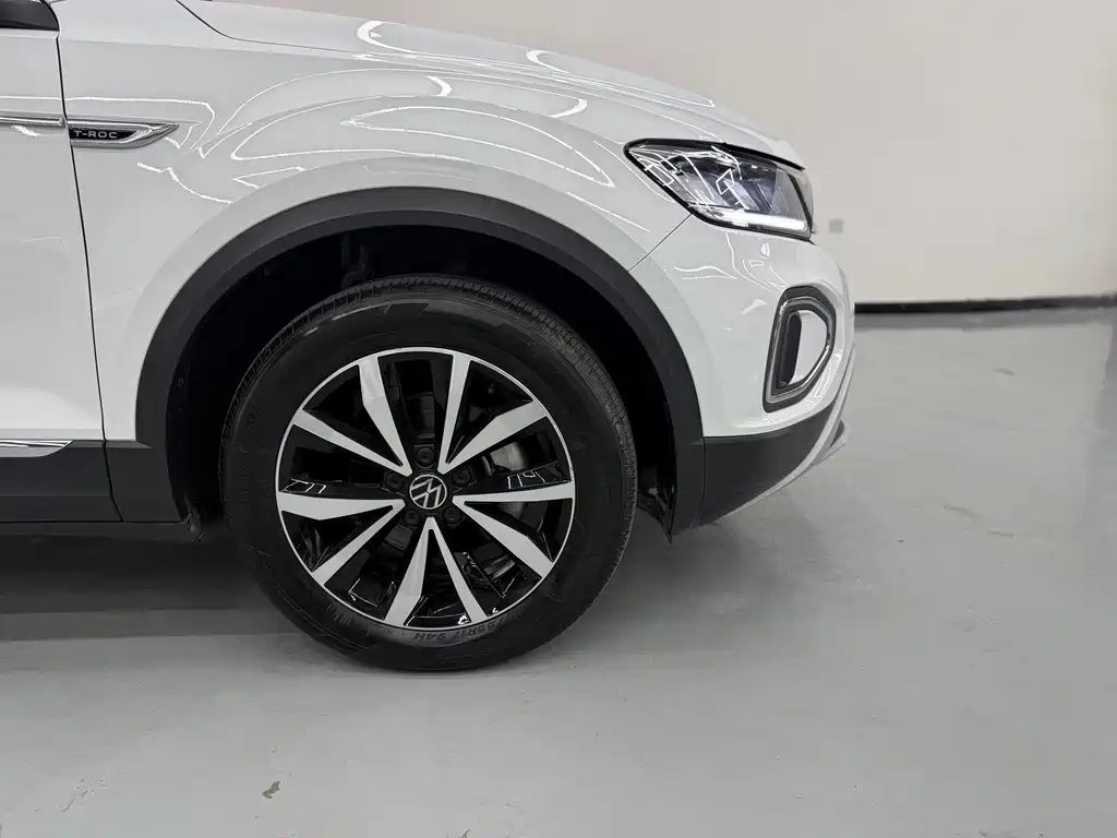 Volkswagen T-Roc — миниатюра 9