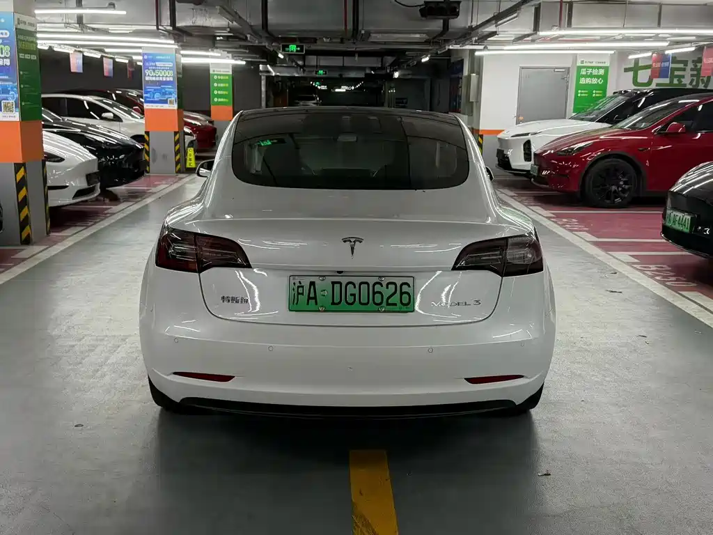 Tesla Model 3 — миниатюра 8