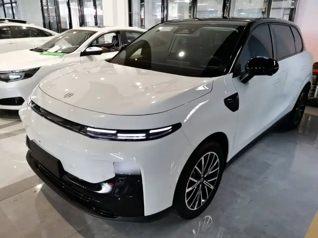 Leapmotor Leapmotor B10 — миниатюра 2