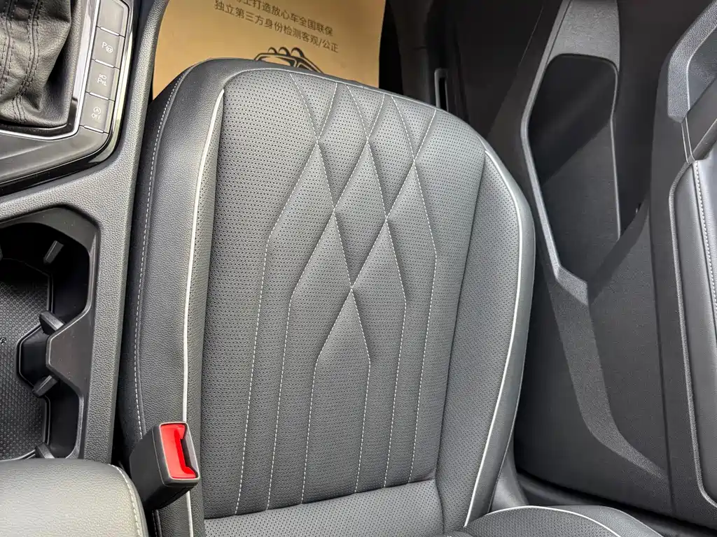 Volkswagen Tiguan L — миниатюра 12