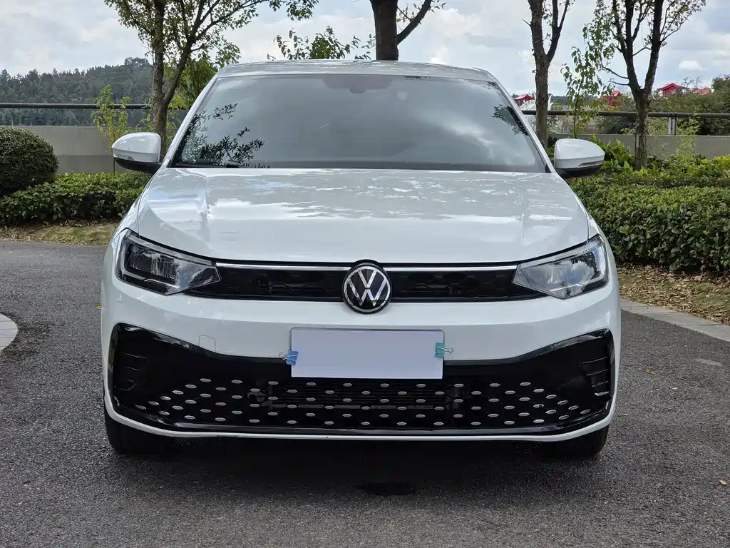 Volkswagen Lavida — миниатюра 3