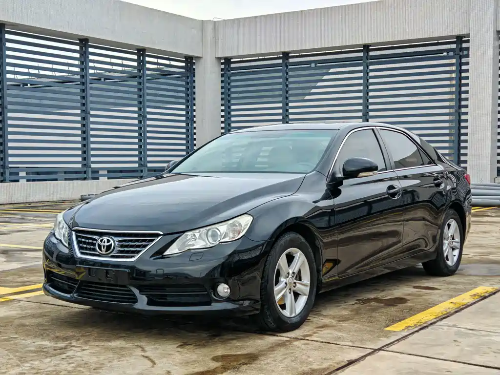 Toyota Reiz