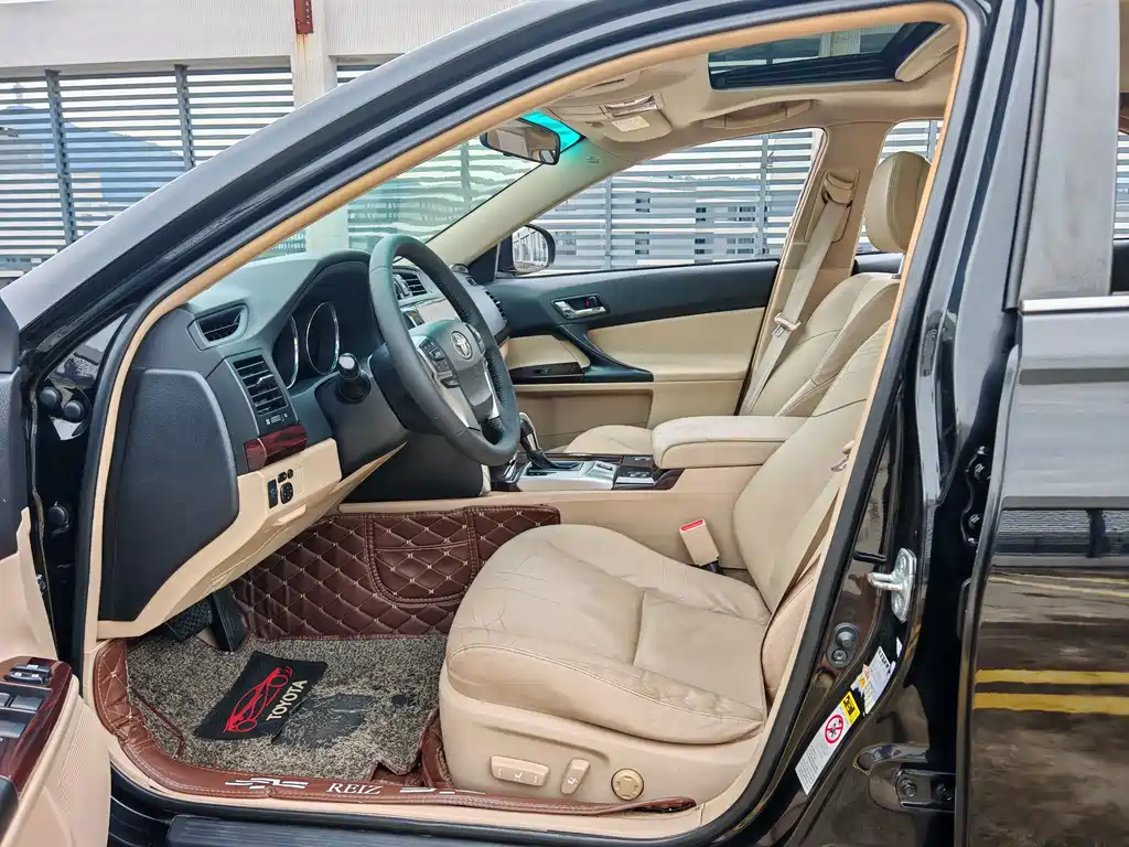 Toyota Reiz — миниатюра 9