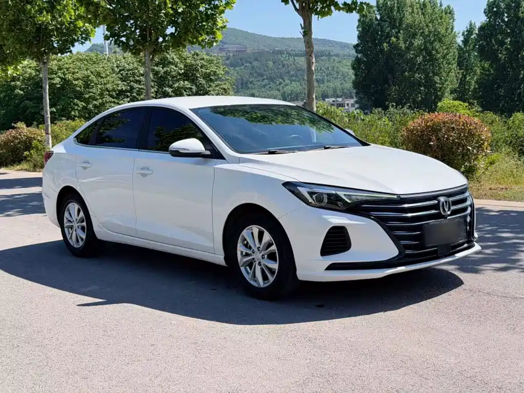 Changan Eado — миниатюра 5