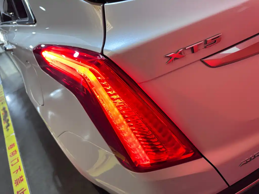 Cadillac XT5 — миниатюра 20