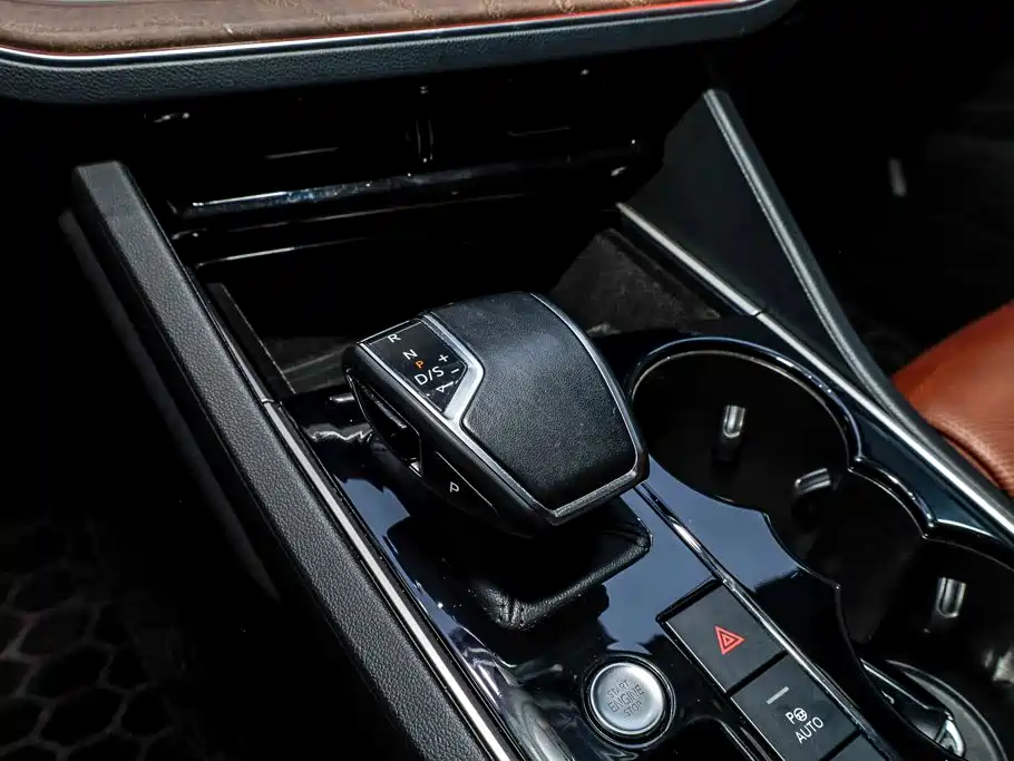 Volkswagen Touareg — миниатюра 16