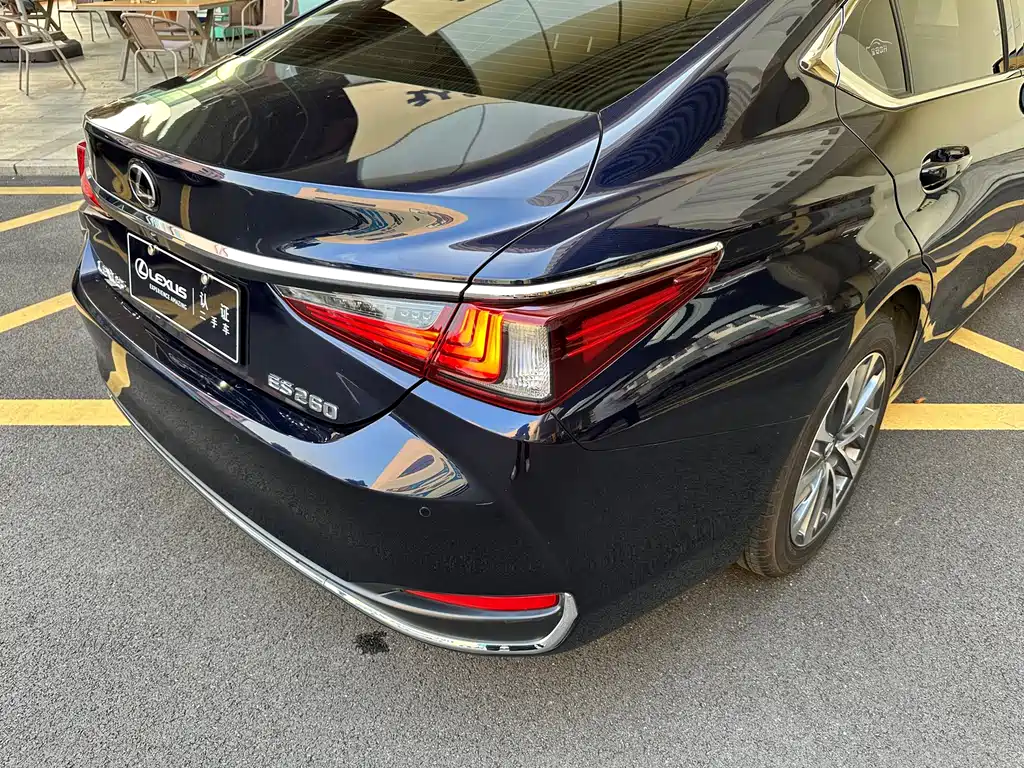 Lexus ES — миниатюра 26