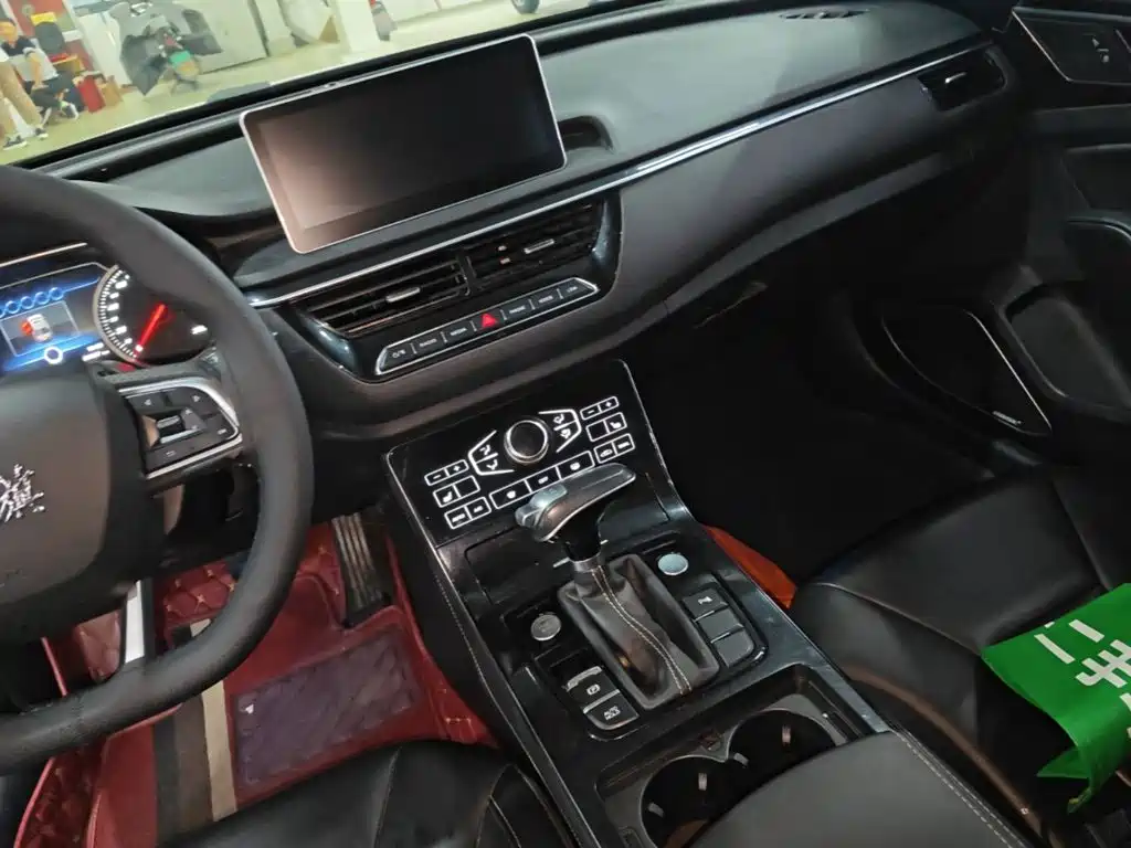 Hongqi Hongqi H5 — миниатюра 13