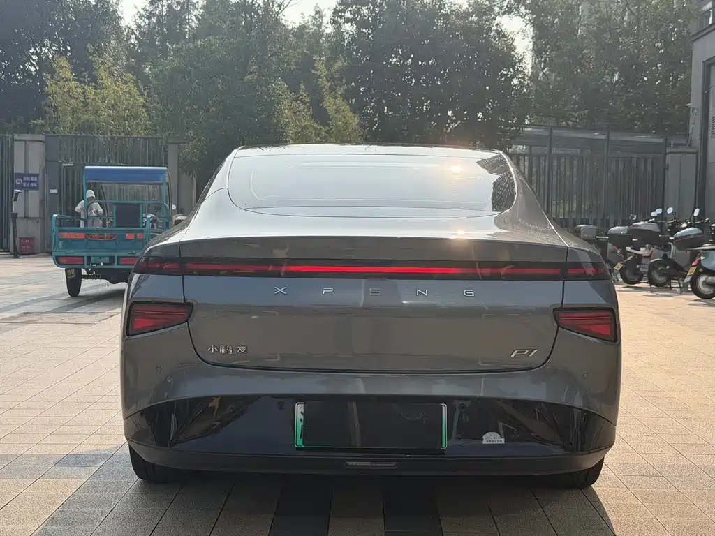 XPeng P7 — миниатюра 14