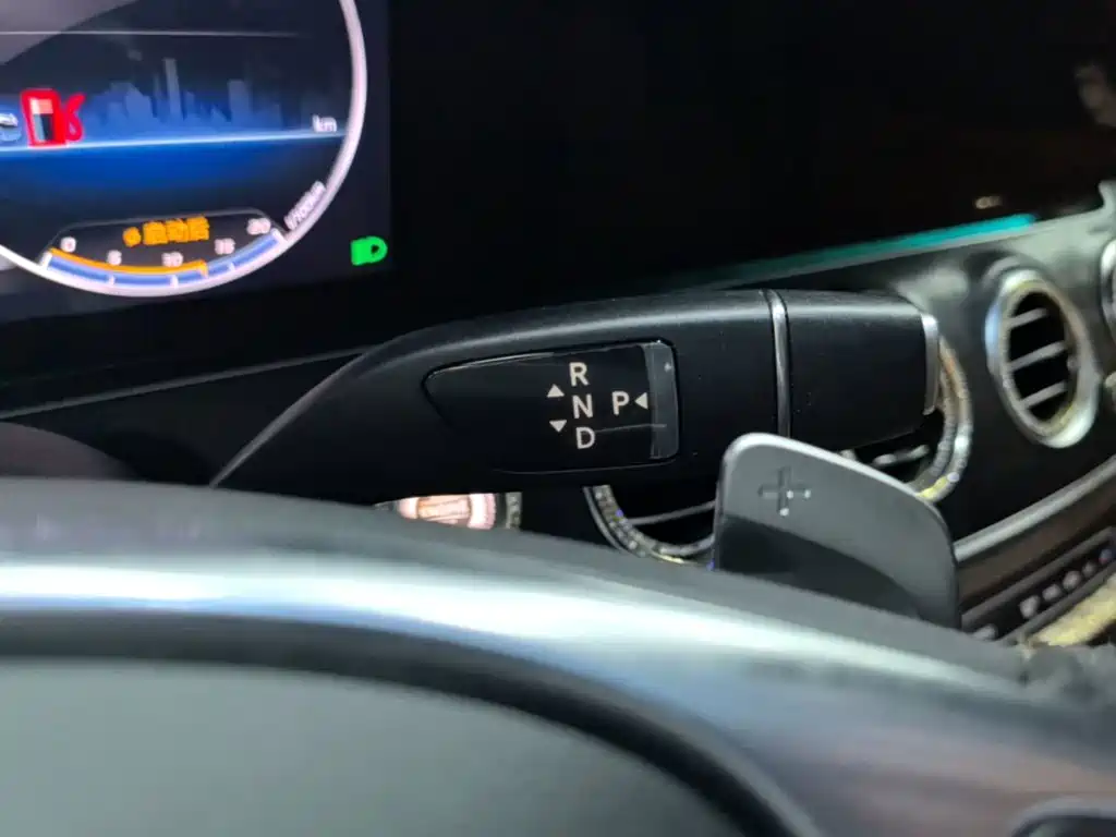 Mercedes-Benz E-Class — миниатюра 14