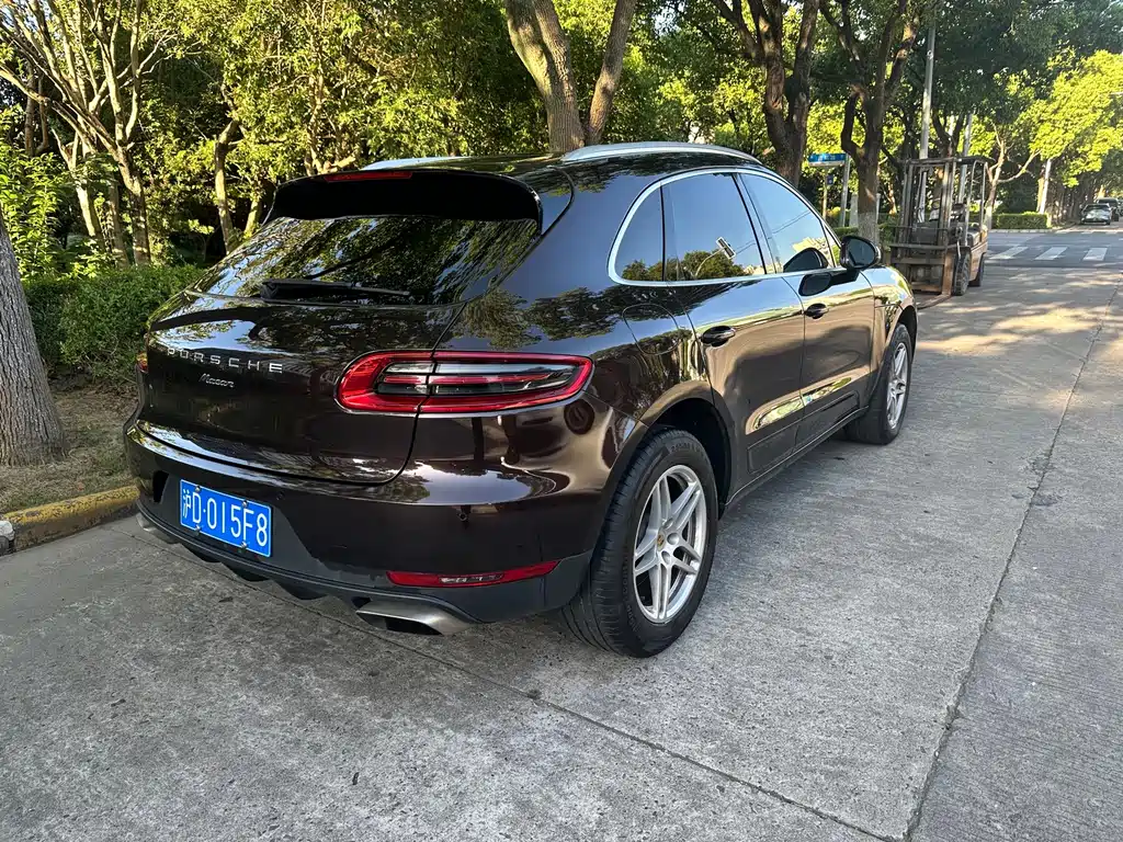 Porsche Macan — миниатюра 4