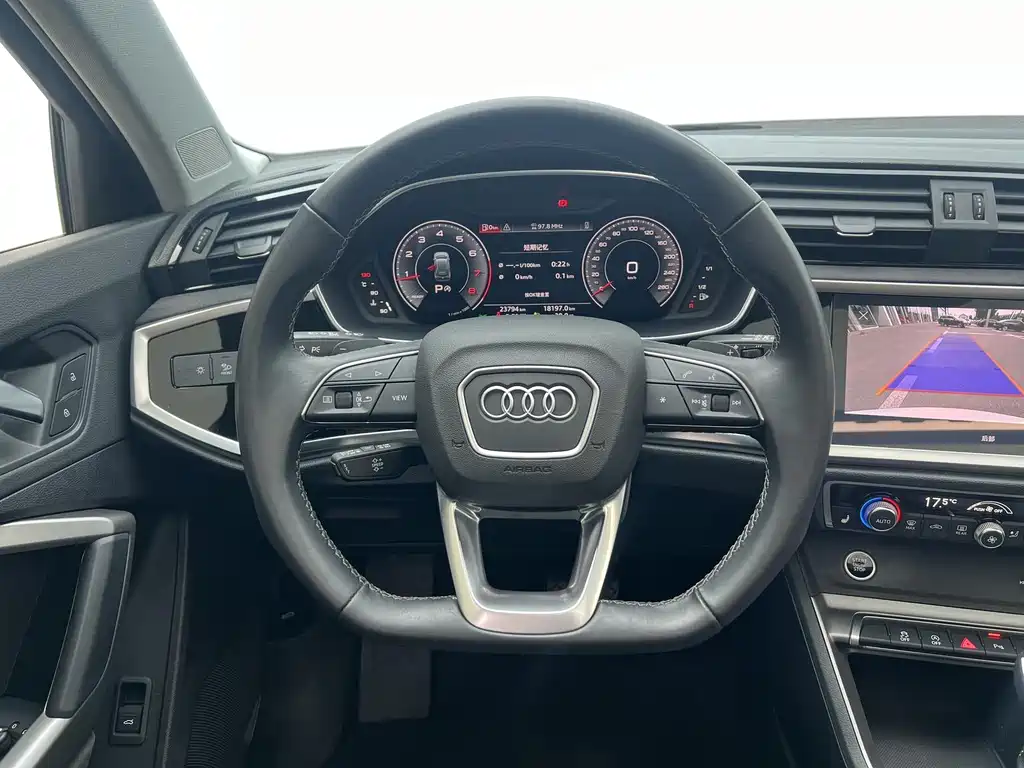Audi Q3 — миниатюра 6