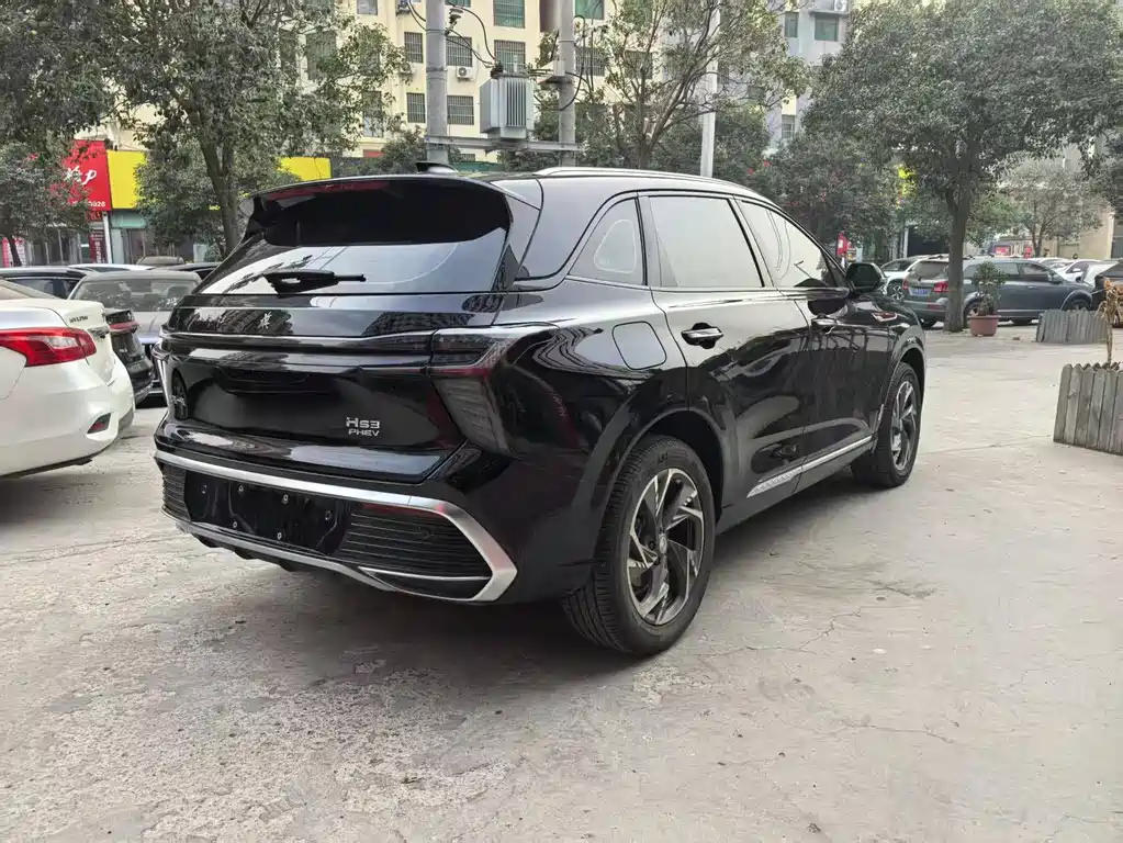 Hongqi HS3 PHEV 2025 117km
