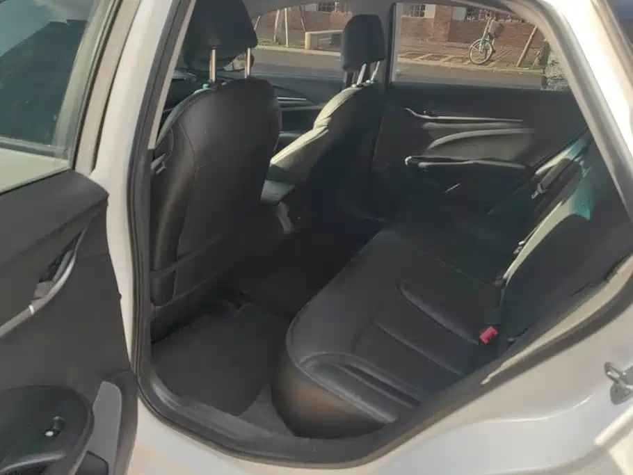 Buick Excelle — миниатюра 11