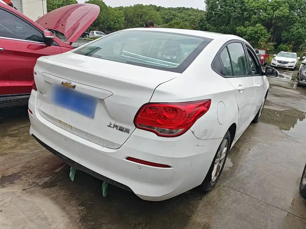 Chevrolet Cavalier — миниатюра 7
