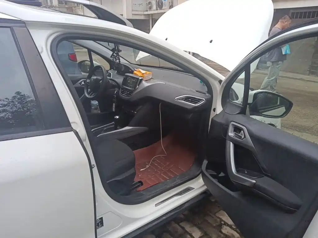 Peugeot 2008 — миниатюра 20