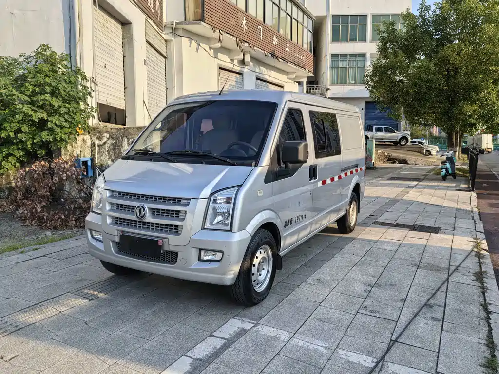 DFSK C35 — миниатюра 2