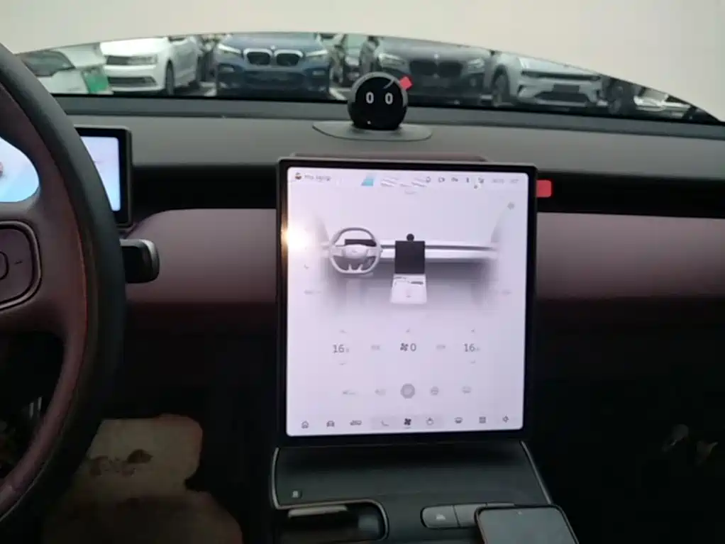 NIO ET5T — миниатюра 13