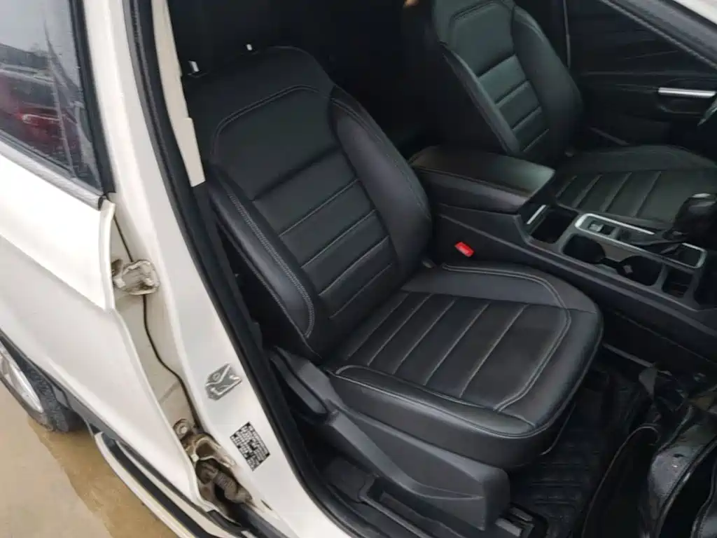 Ford Kuga — миниатюра 25