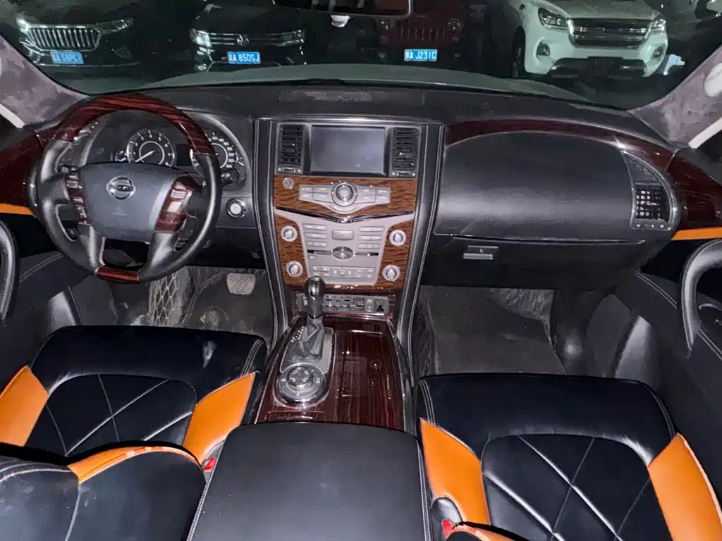 Nissan Patrol — миниатюра 8
