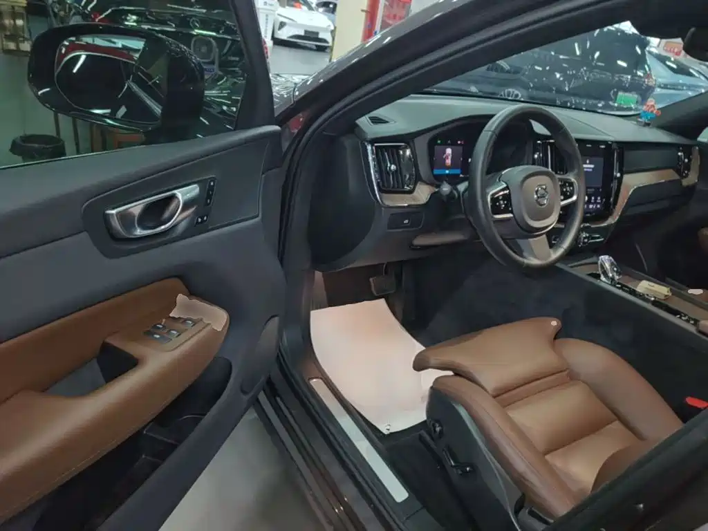 Volvo XC60 — миниатюра 16