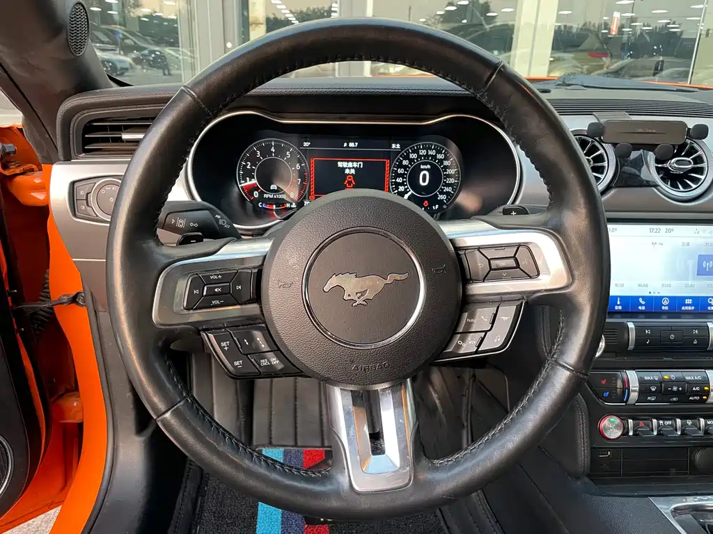 Ford Mustang — миниатюра 15