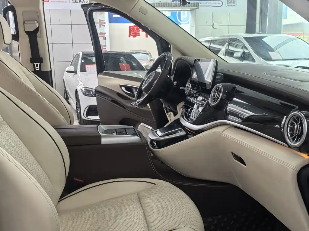 Mercedes-Benz Vito — миниатюра 11