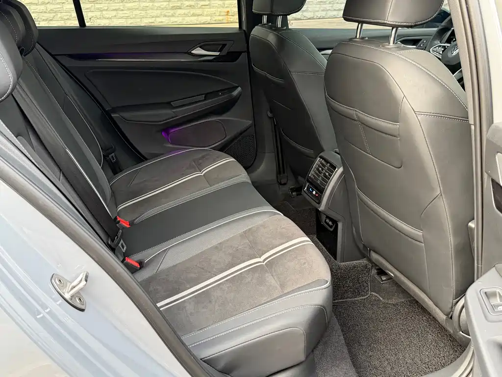 Volkswagen Golf — миниатюра 6