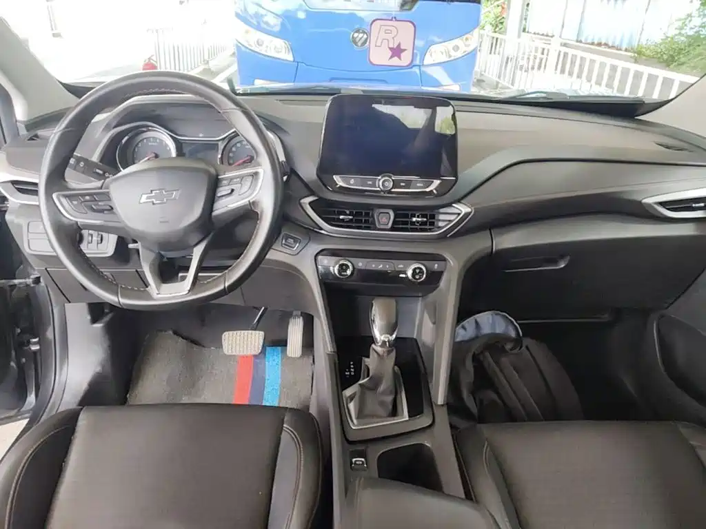 Chevrolet Volando — миниатюра 10