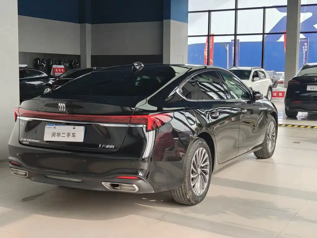 Buick LaCrosse — миниатюра 5