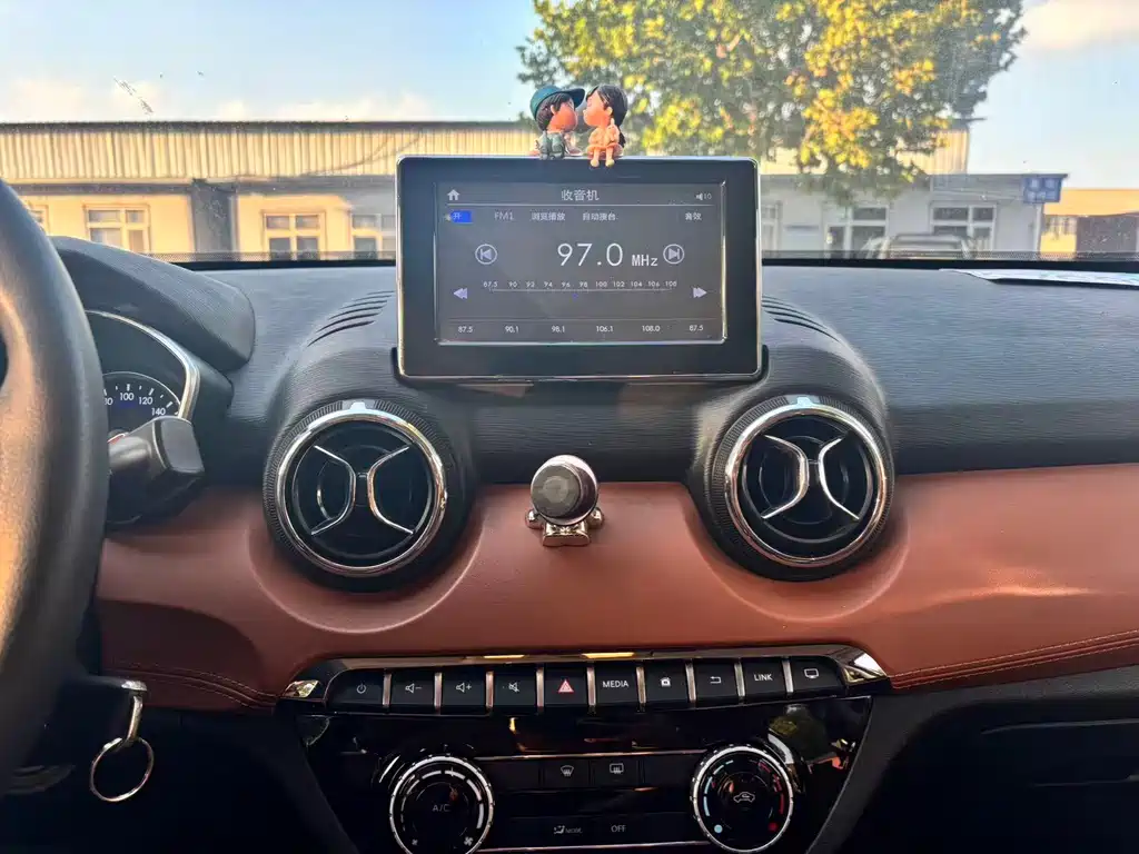 BAIC Senova X35 — миниатюра 8