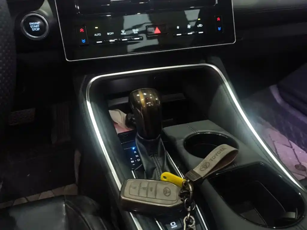 Toyota Avalon — миниатюра 14