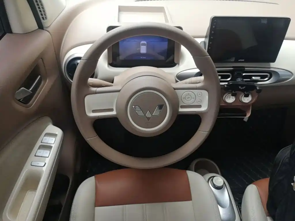 Wuling MINIEV — миниатюра 11
