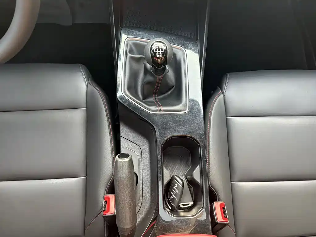 MG MG5 — миниатюра 14