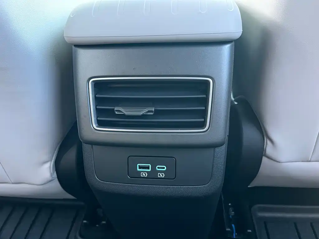 BYD Yuan UP — миниатюра 13
