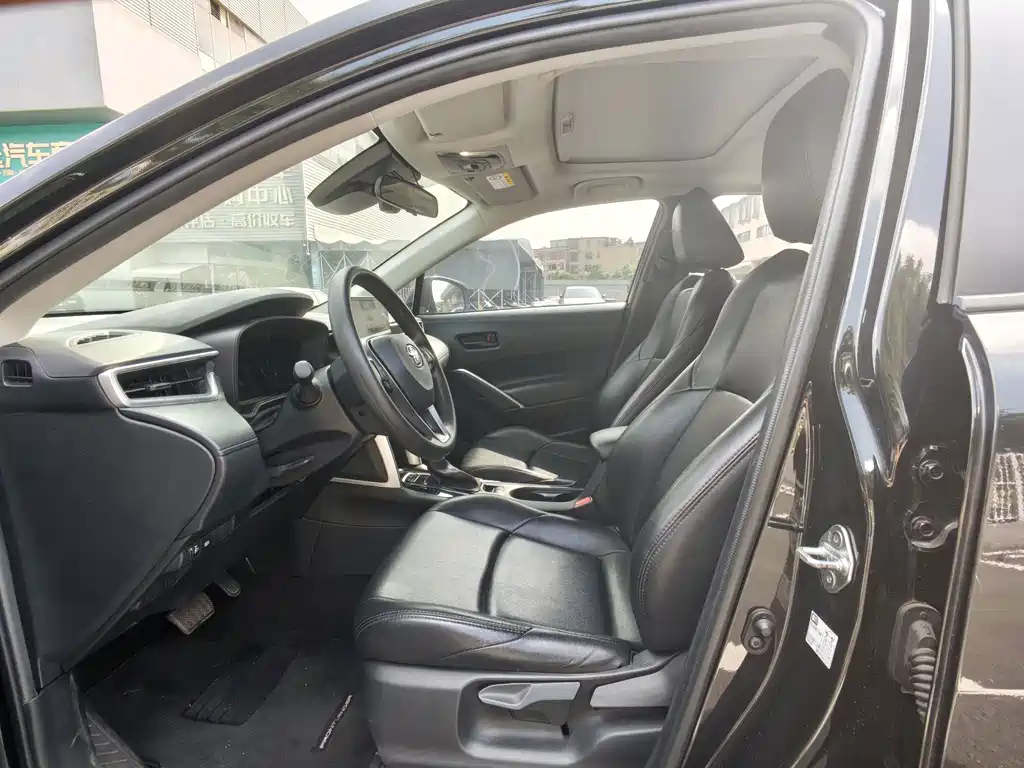 Toyota Frontlander — миниатюра 8