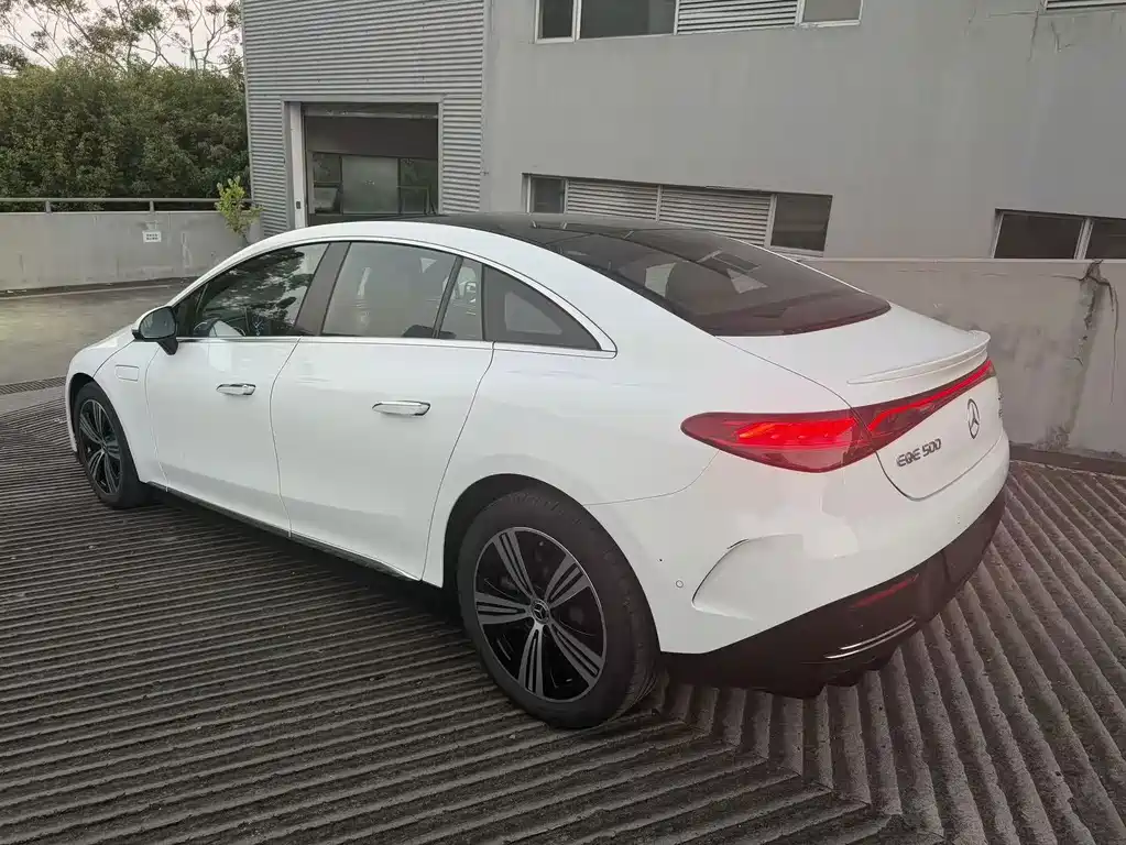 Mercedes-Benz EQE — миниатюра 6