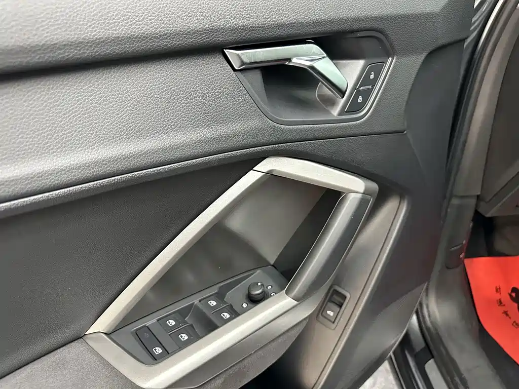 Audi Q3 — миниатюра 12