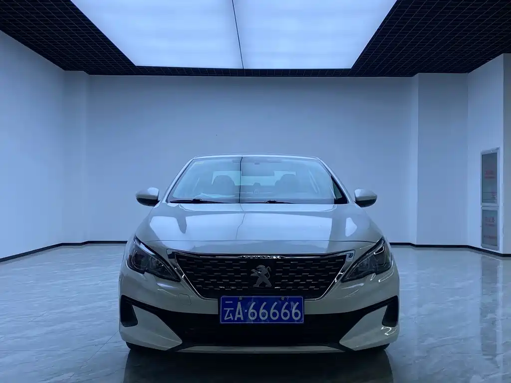 PEUGEOT 408