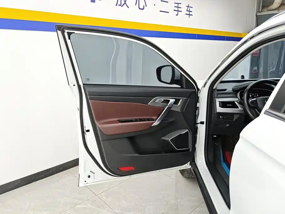 Geely Boyue — миниатюра 7