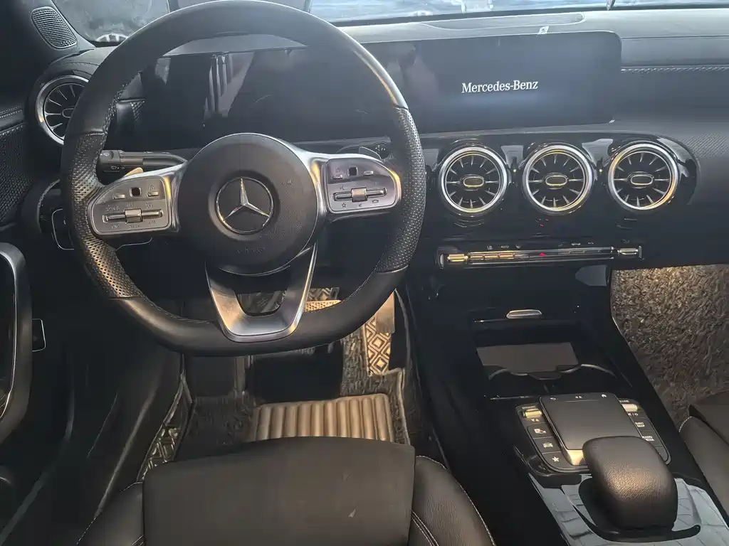 Mercedes-Benz A-Class — миниатюра 12