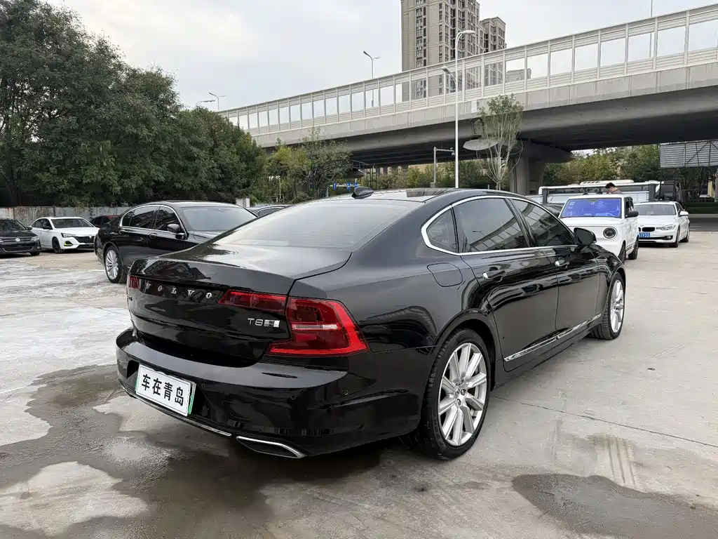 Volvo S90 PHEV — миниатюра 12