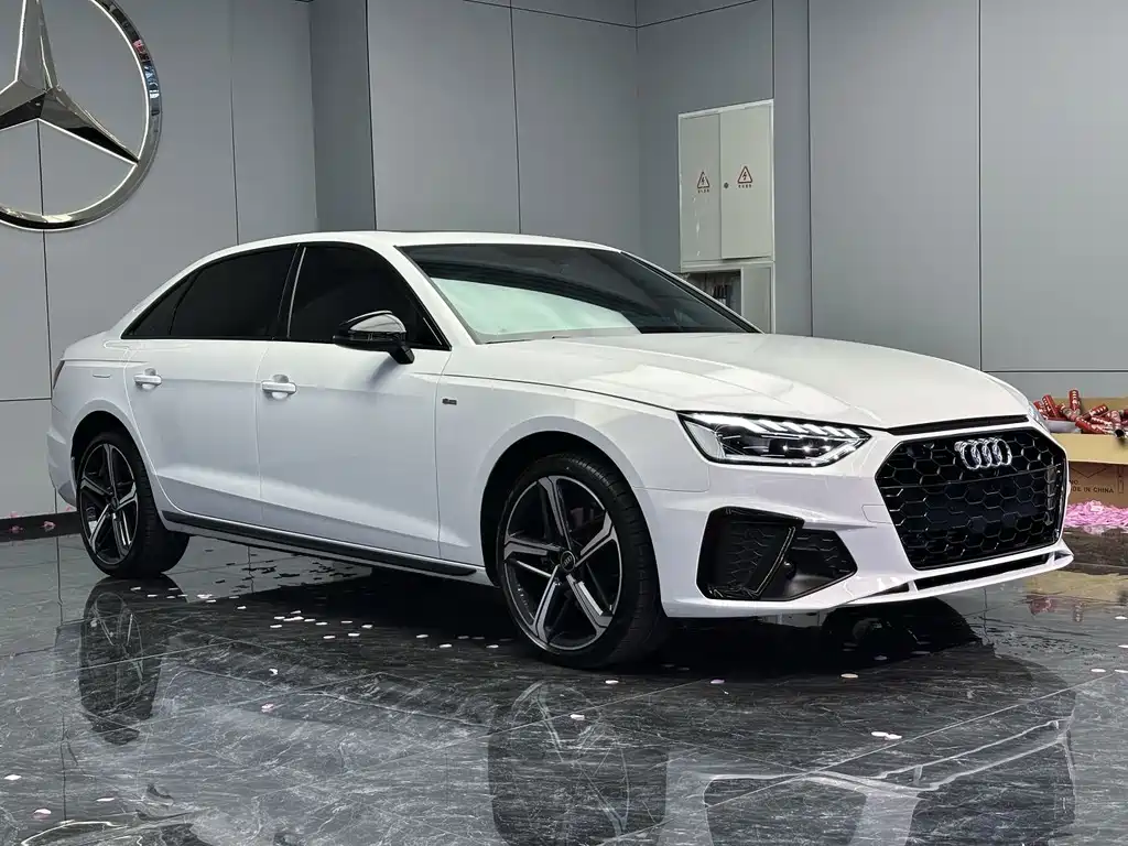 Audi A4L 2024 40 TFSI Luxury