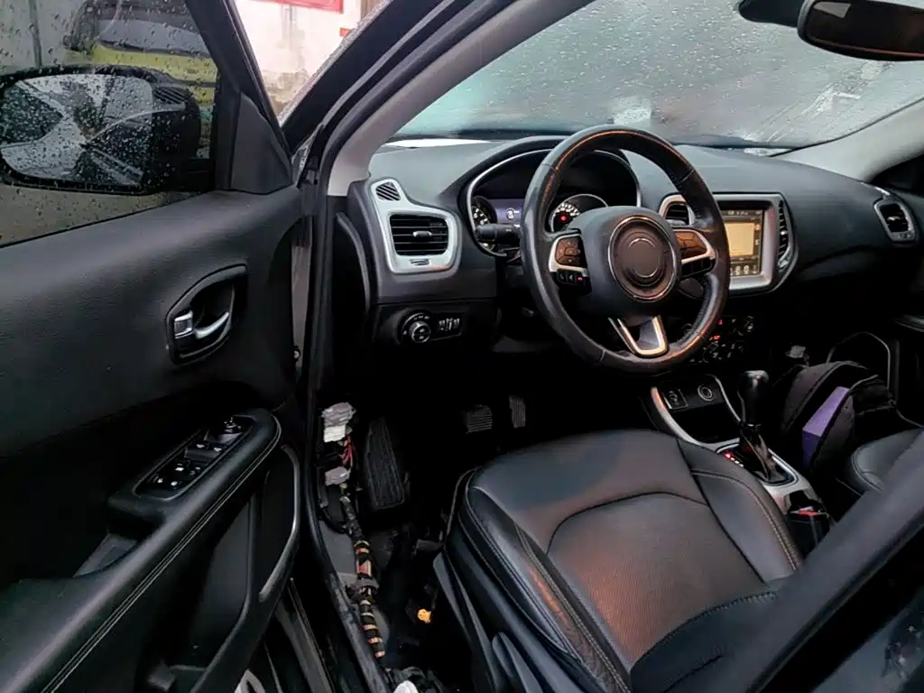 Jeep Compass — миниатюра 16