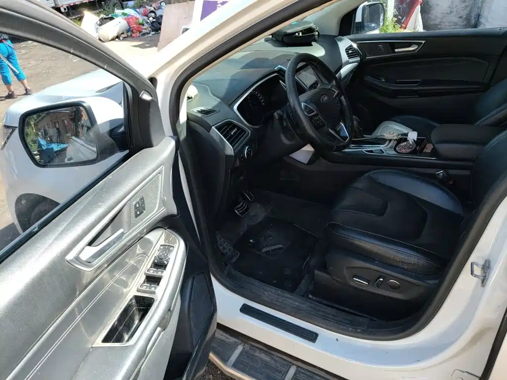 Ford Edge — миниатюра 17