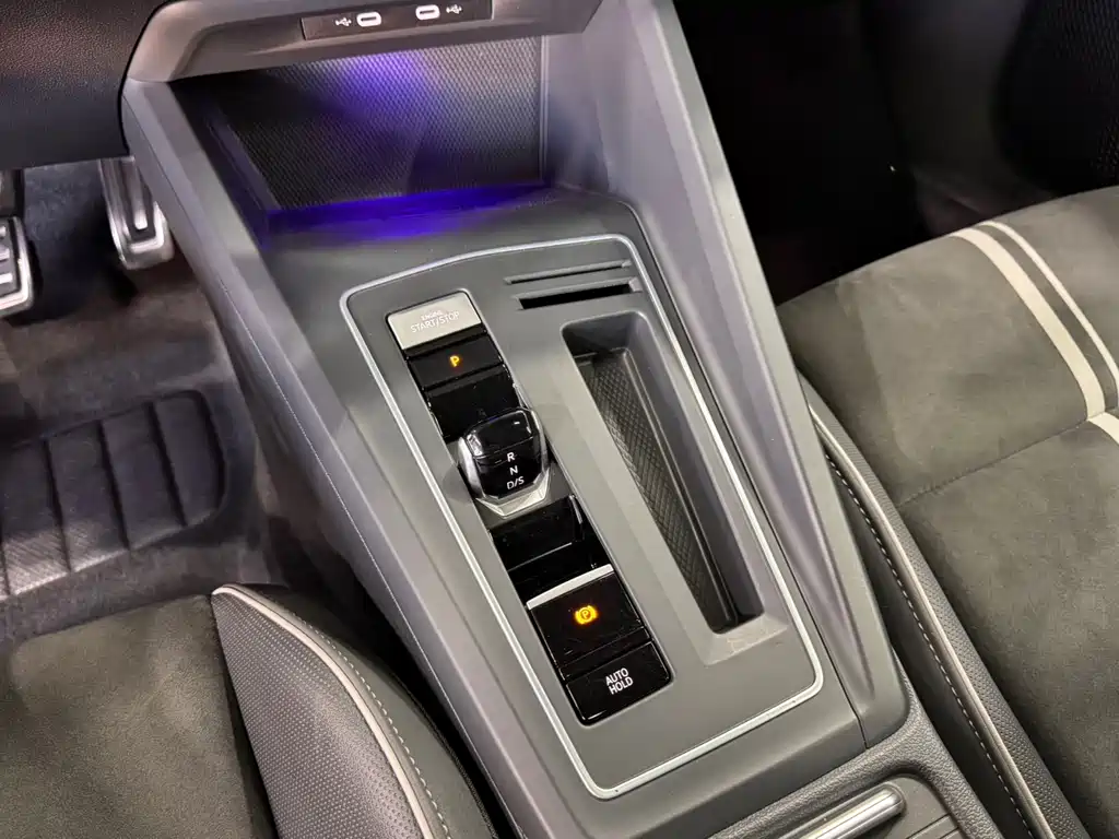 Volkswagen Golf — миниатюра 12