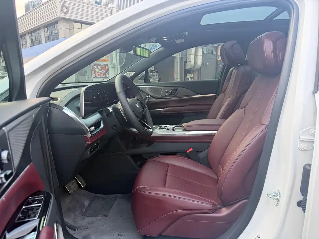 Cadillac XT5 — миниатюра 4