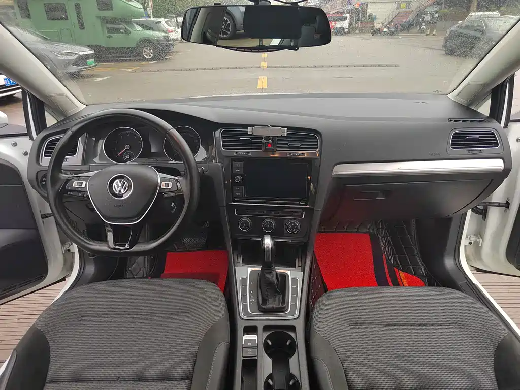 Volkswagen Golf — миниатюра 6
