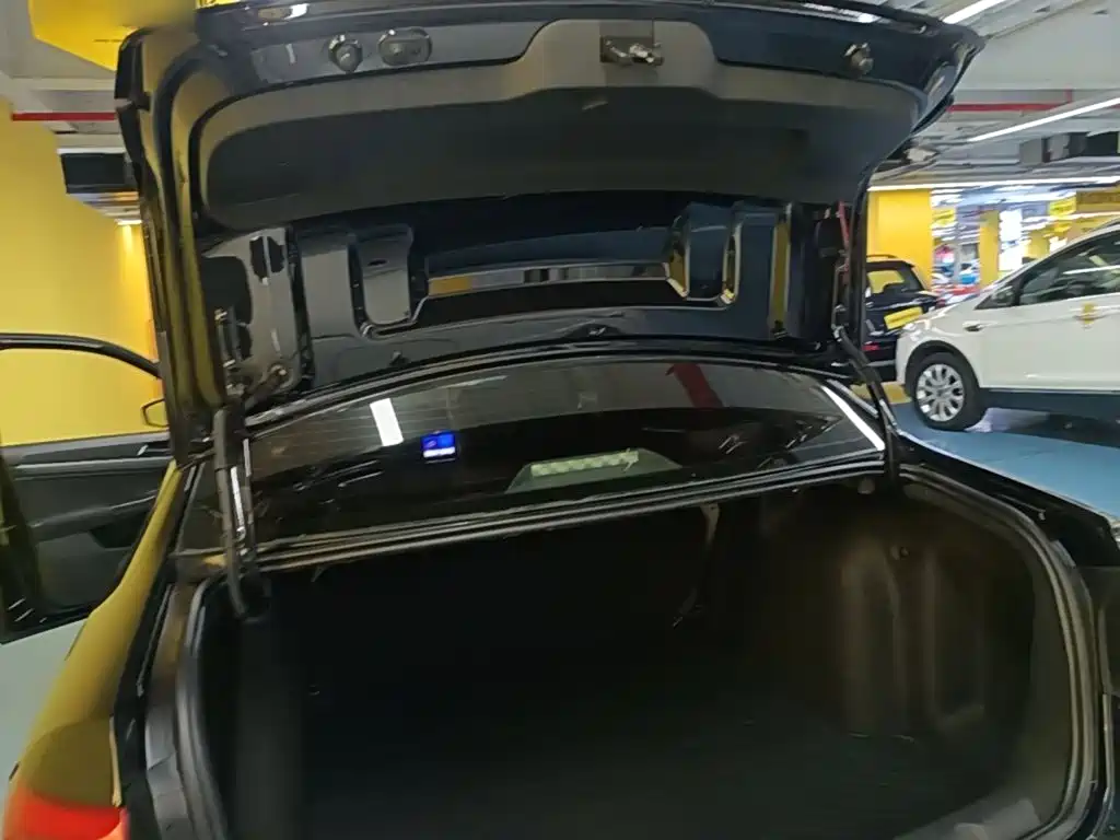 Volkswagen Lavida — миниатюра 19